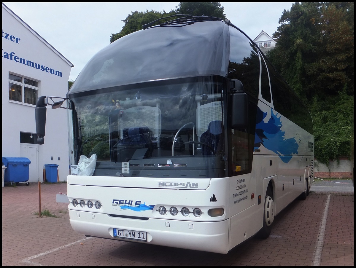 Neoplan Starliner von Gehle aus Deutschland im Stadthafen Sassnitz.