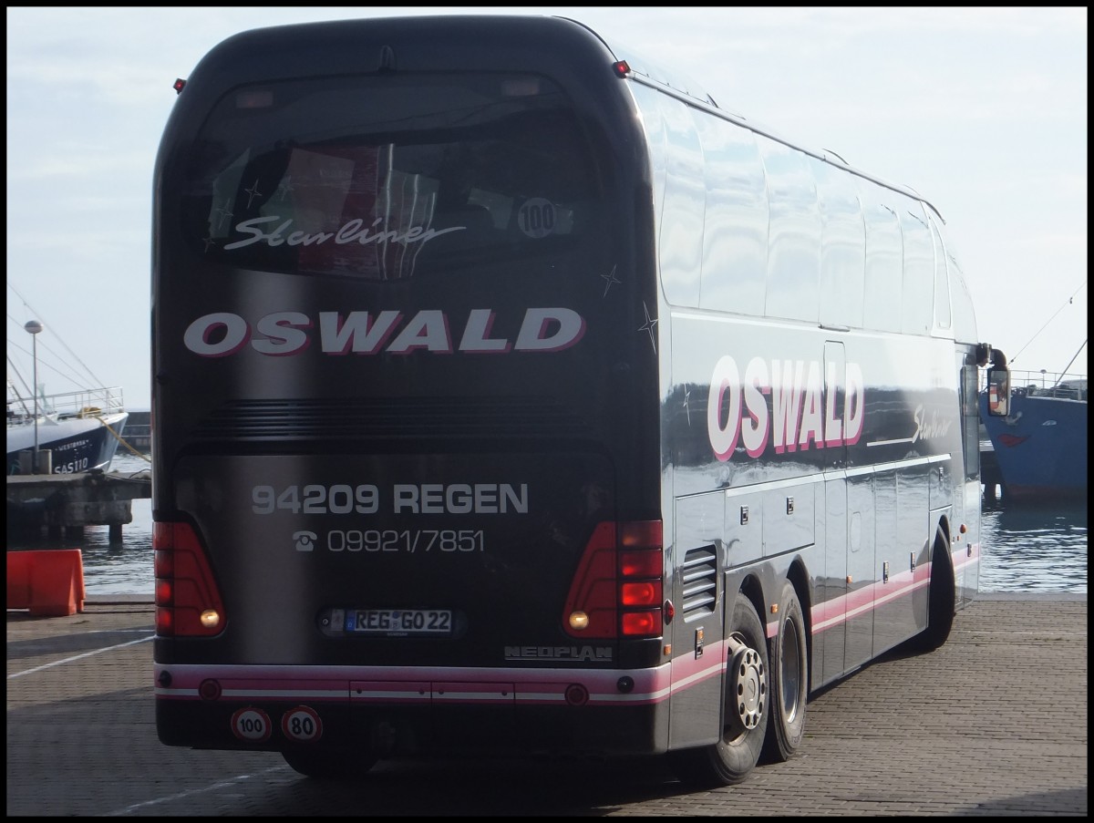 Neoplan Starliner von Oswald aus Deutschland im Stadthafen Sassnitz.