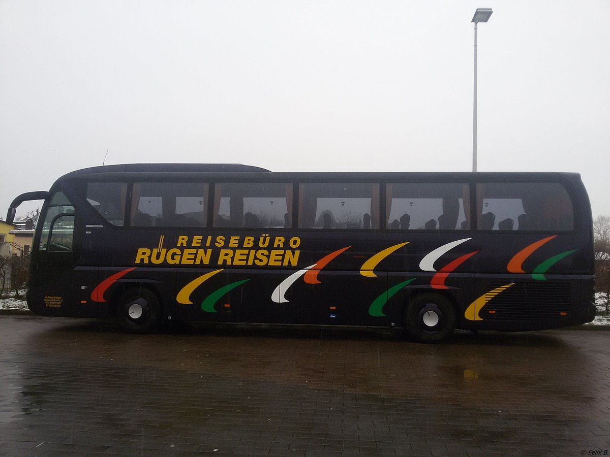 Neoplan Tourliner von Rügen Reisen aus Deutschland in Bergen.