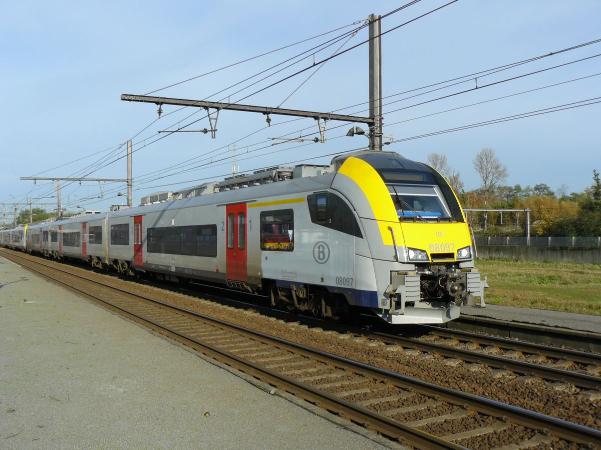 NMBS TW 08 097 und 506 Gleis 4 Antwerpen Noorderdokken 31-10-2014.

NMBS motorstellen 08 097 en 506 spoor 4 Antwerpen Noorderdokken 31-10-2014.