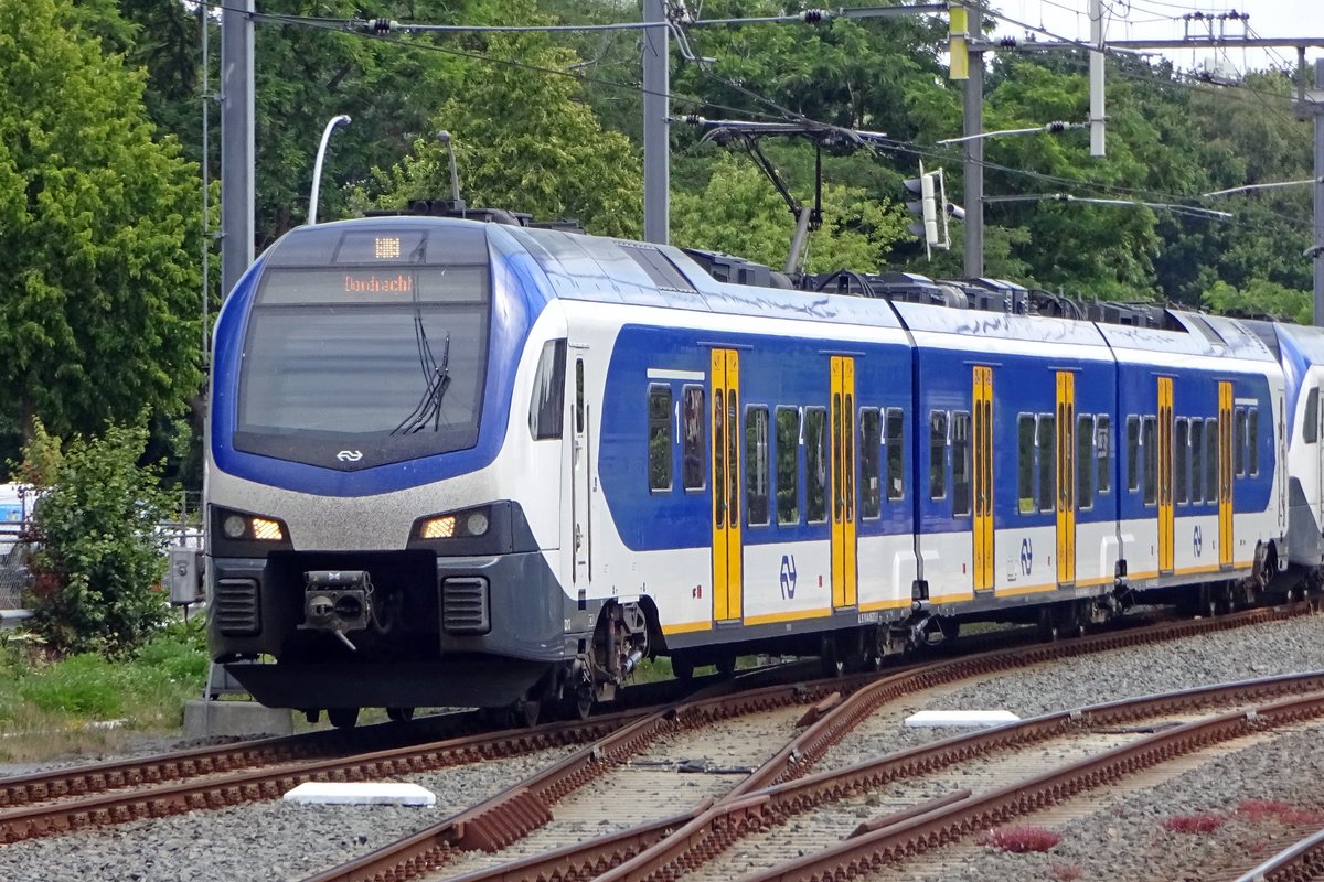 NS 2212 treft am 5 Juli 2019 in Wijchen ein.