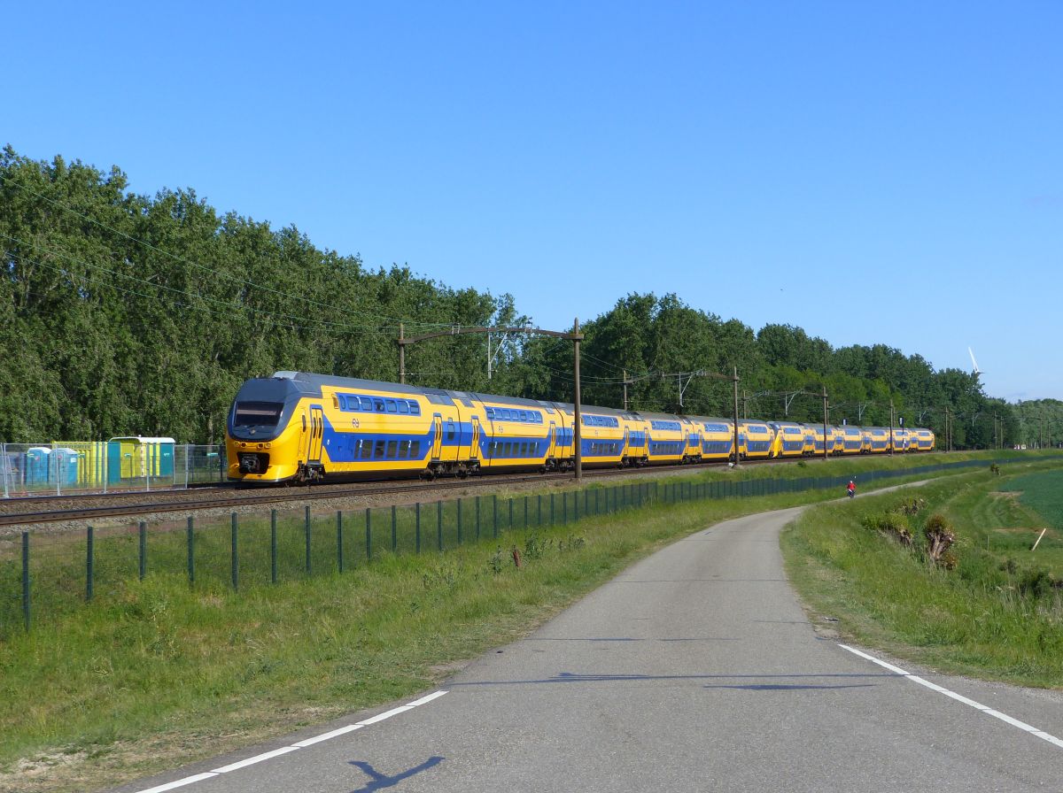 NS DD-IRM-VI Triebzug 8676 und 8660 Intercity 2222 Willemsdorp, Dordrecht 15-05-2020.

NS DD-IRM-VI treinstel 8676 en 8660 als trein 2222 Willemsdorp, Dordrecht 15-05-2020.