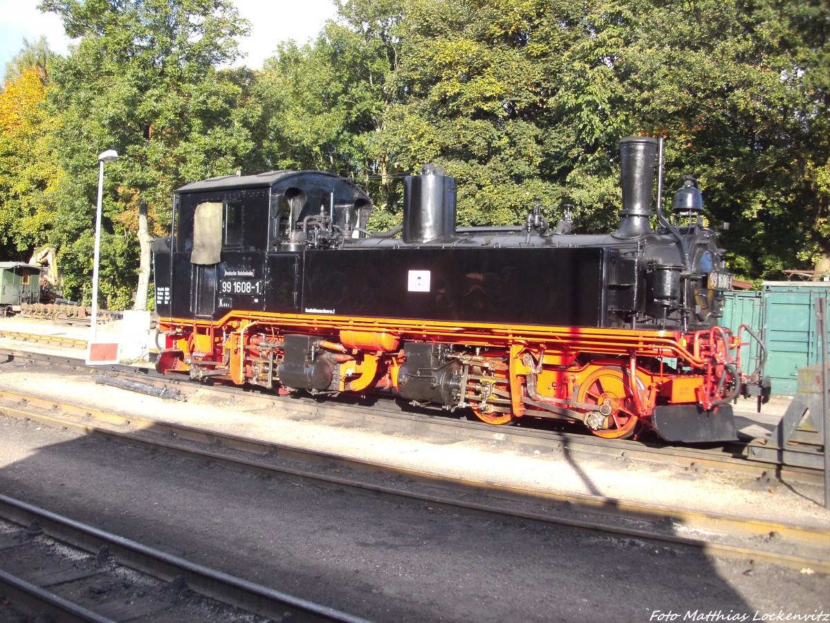 Nun steht sie der �ffentlichkeit zu verf�gung 99 1608 (99 608) abgestellt am Kleinbahn BW in Putbus am 1.10.13