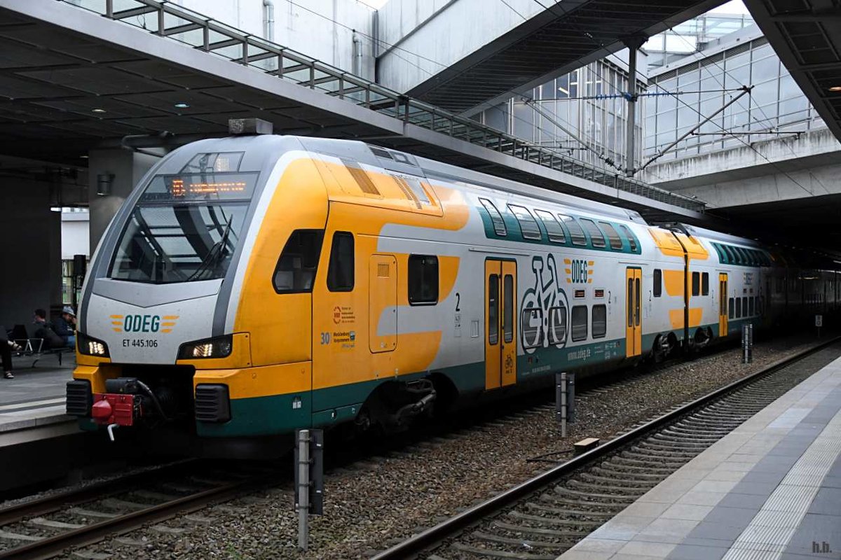 ODEG 445 106-8 bei der abfahrt von berlin-s�dkreuz,28.08.20