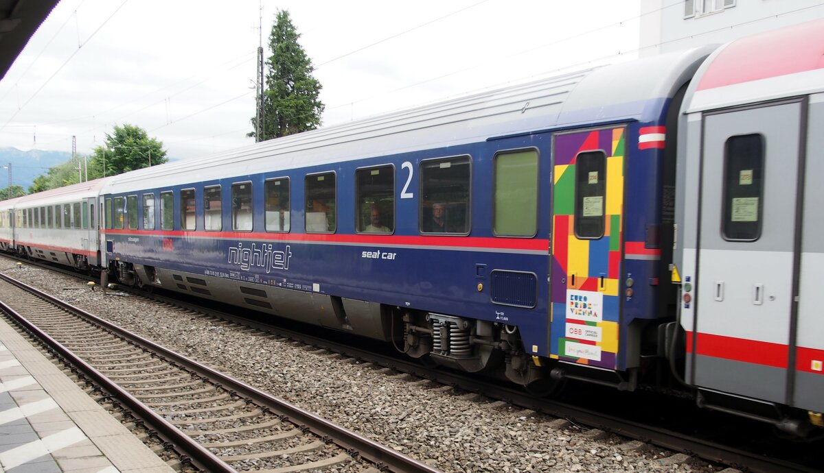 �BB Nightjet Sitzwagen 2.Klasse  A-�BB 73 81 21-91 152 Bmz in Prien/Chiemsee am 10.08.2019.