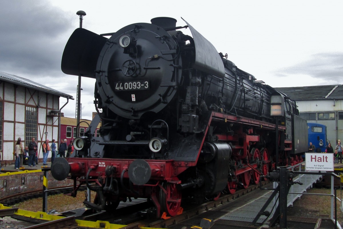 �ljumbo 44 0093 steht auf die Drehscheibe ins Bw Arnstadt am 19 September 2015.