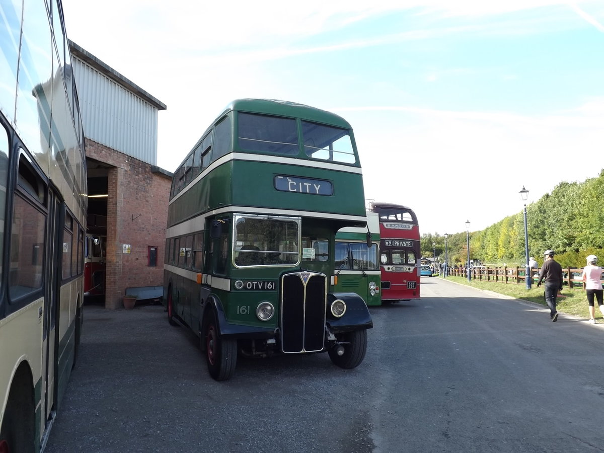 OTV 161
1954 AEC Regent III
Park Royal H30/26R
New to Nottingham, fleet number 161.
Photographed at Nottingham Transport Feritage Centre (now known as Great Central Railway - Nottingham), Ruddington, Nottinghamshire, UK on Sunday 6th October 2013.