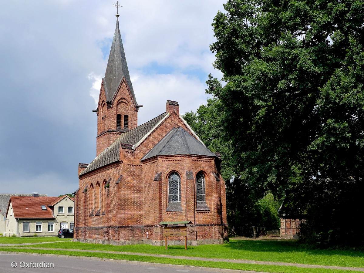 Peckensen, Sachsen-Anhalt: Gemeindekirche im neugotischen Stil aus dem Jahre 1896.