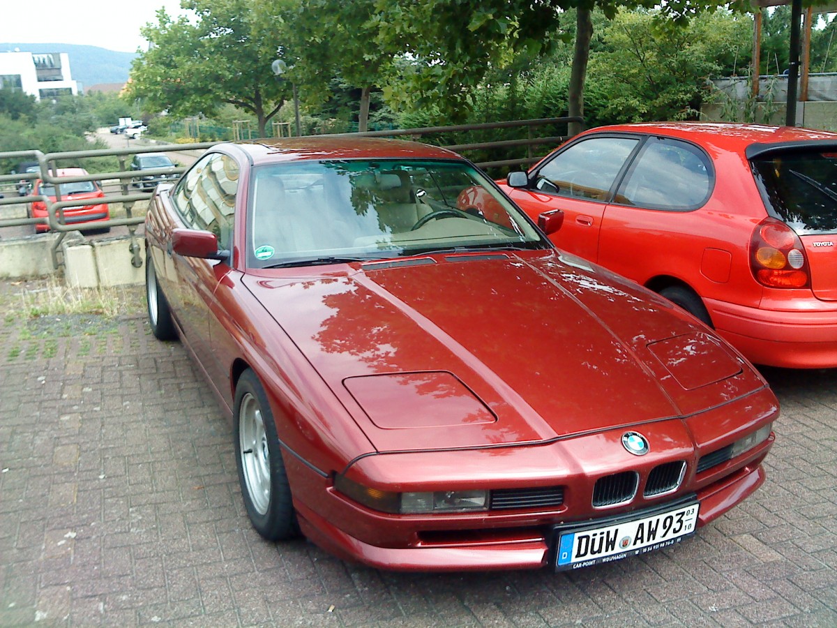 PKW BMW 850 CL in der Innenstadt von Bad D�rkheim am 25.06.2014