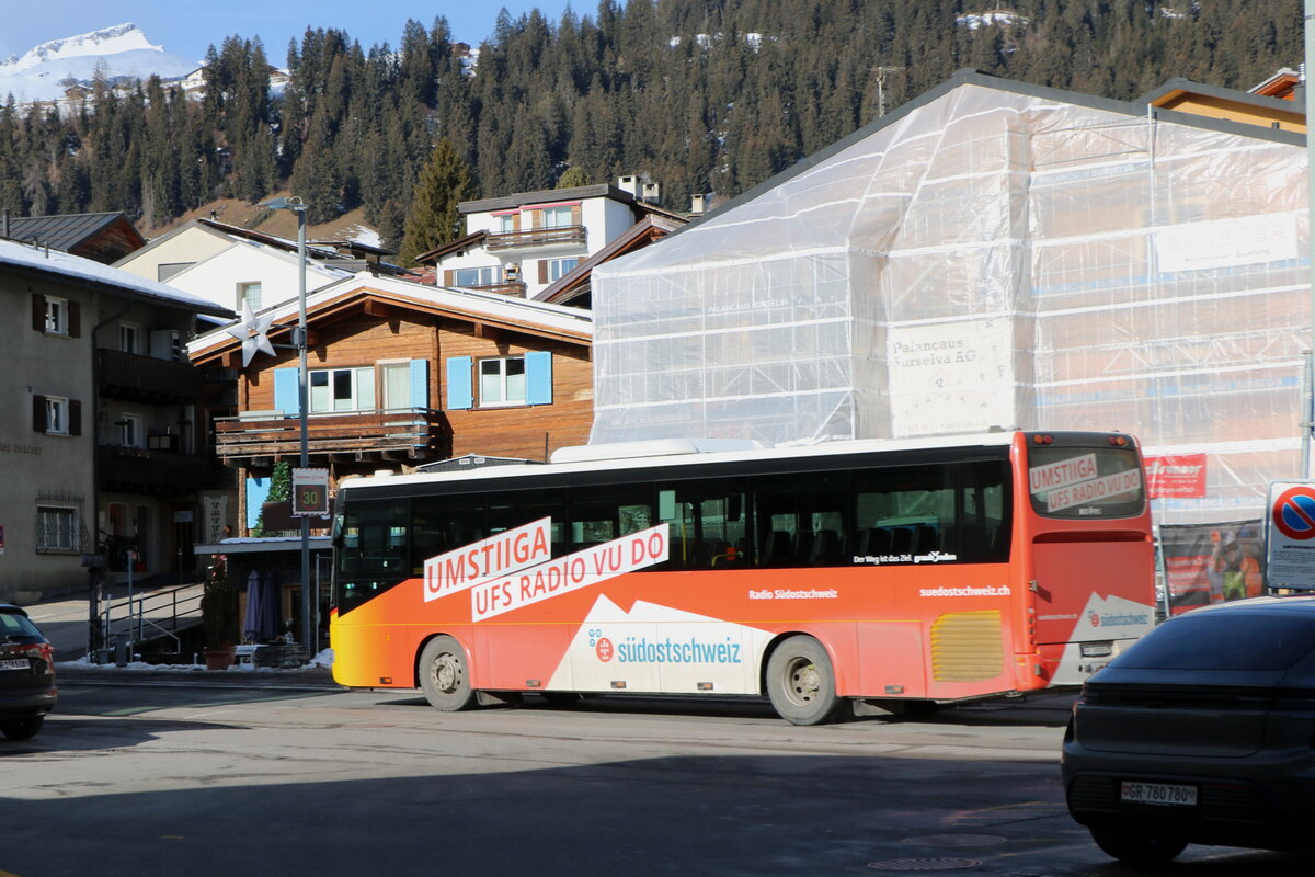 PostAuto Graub�nden - GR 106'551/PID 5107 - Irisbus am 9. Januar 2025 in Flims (Aufnahme: Martin Beyer)