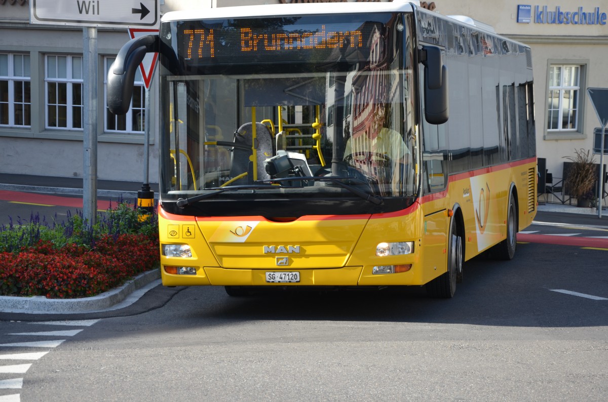 POSTAUTO-MAN Lions City Baujahr 2009 in Lichtensteig am 18.10.13