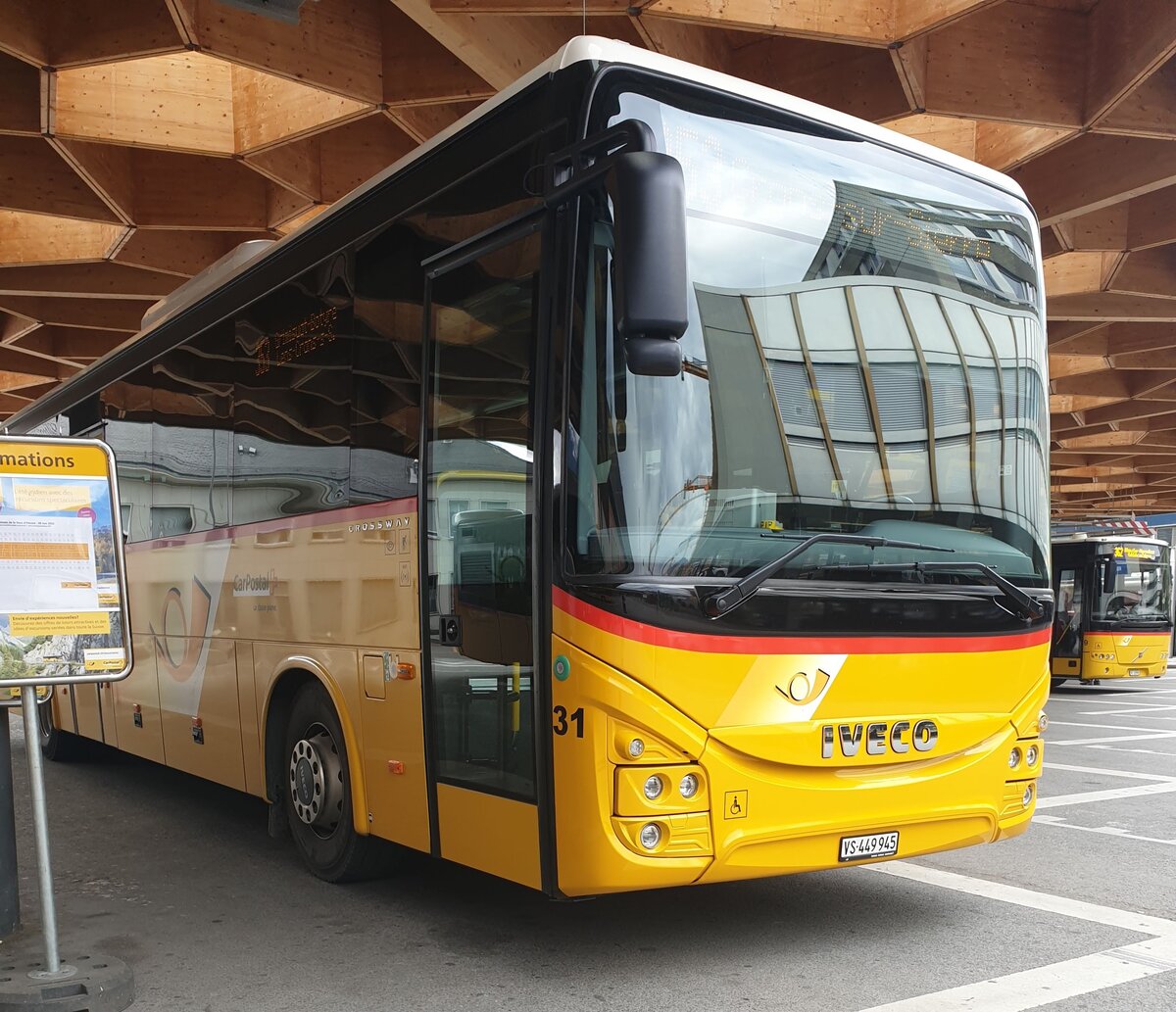 Postauto Wallis - Nr. 31/VS 449'945 - PID 11577 - Iveco le 29 juin 2022 � Sion, gare