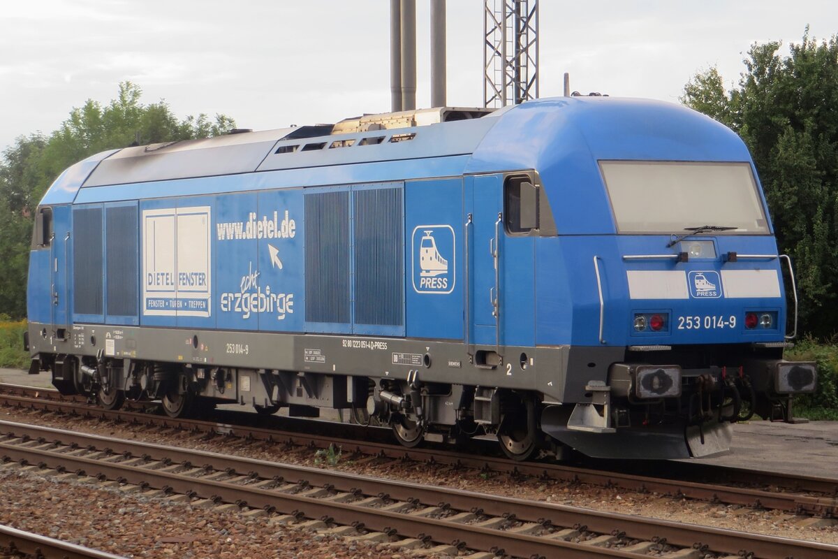 PRESS 253 014 findet sichselbst zurck in Praha-Uhrineves als Sldner bei Metrans, 10 September 2022.