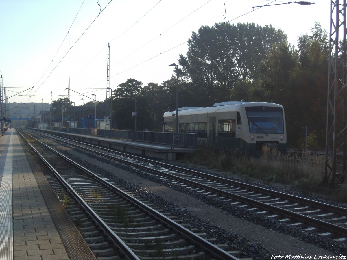 PRESS 650 032-4 als PRE 81254 bei der Einfahrt in den Bahnhof Bergen auf R�gen am 10.9.13