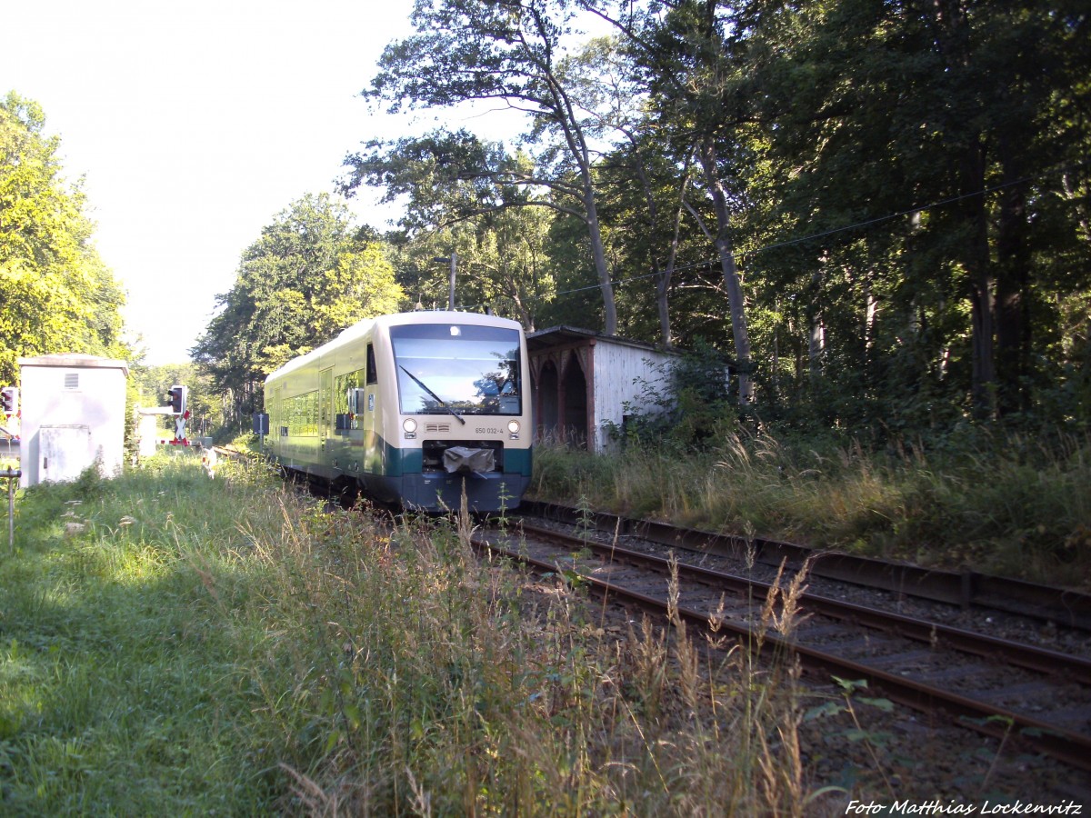 PRESS 650 032-4 fuhr als PRE 81257 ls ersatz f�r 172 001, dewr mit Technischen Problemen Das Wochenende nicht fahren kann / Hier am Ehemaligen Hp. Pastitz am 24.8.13