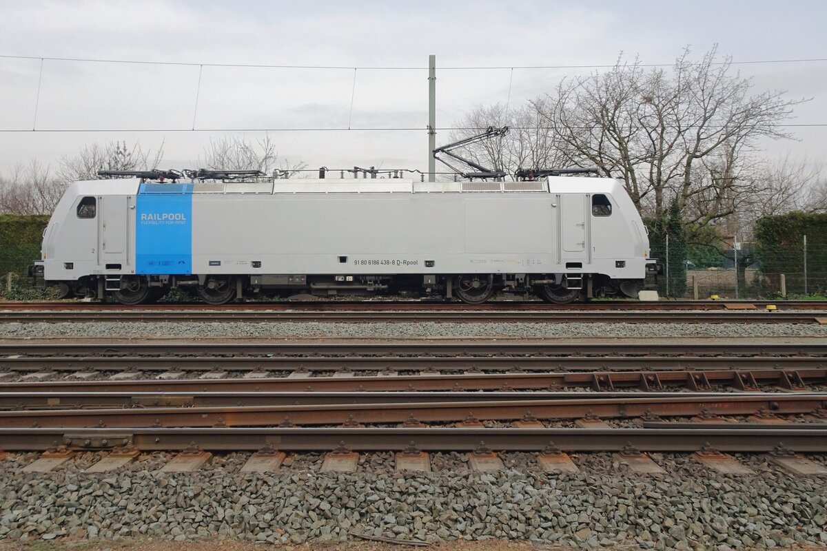 Railpool 186 438 war n�r kurz in Dienst bei der RTB und steht am 16 M�rz 2022 in Blerick abgestellt.