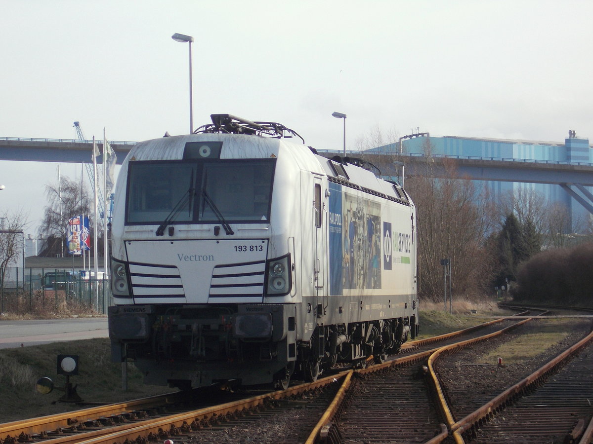 Railpool 193 813,am 21.Februar 2017,im Stralsunder bergabebereich zum Nord-und Sdhafen.