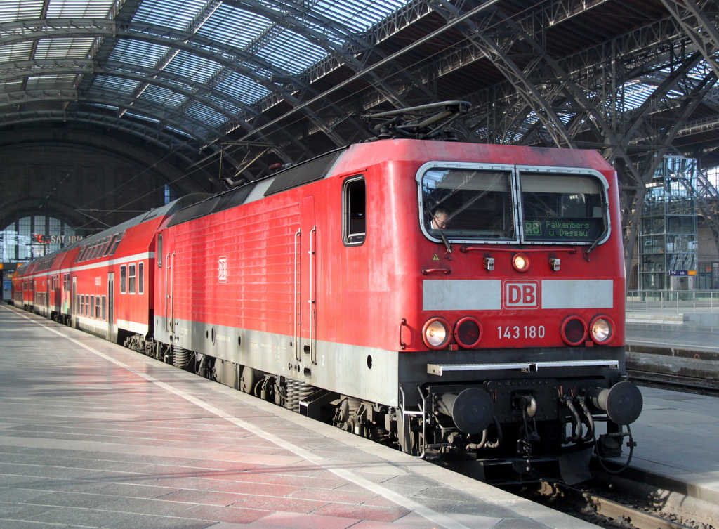 RB 26108 von Leipzig Hbf nach Falkenberg(Elster)kurz vor der Ausfahrt im Leipziger Hbf.09.03.2014