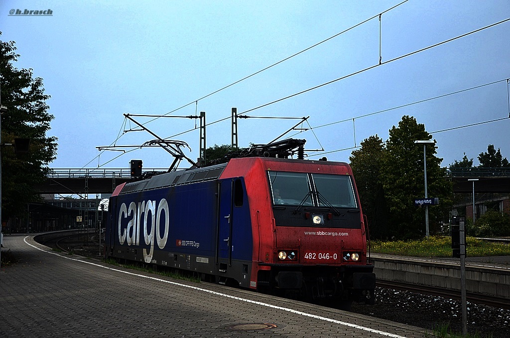 RE 482 046-0 fuhr lz am 30.09.14 durch hh-harburg