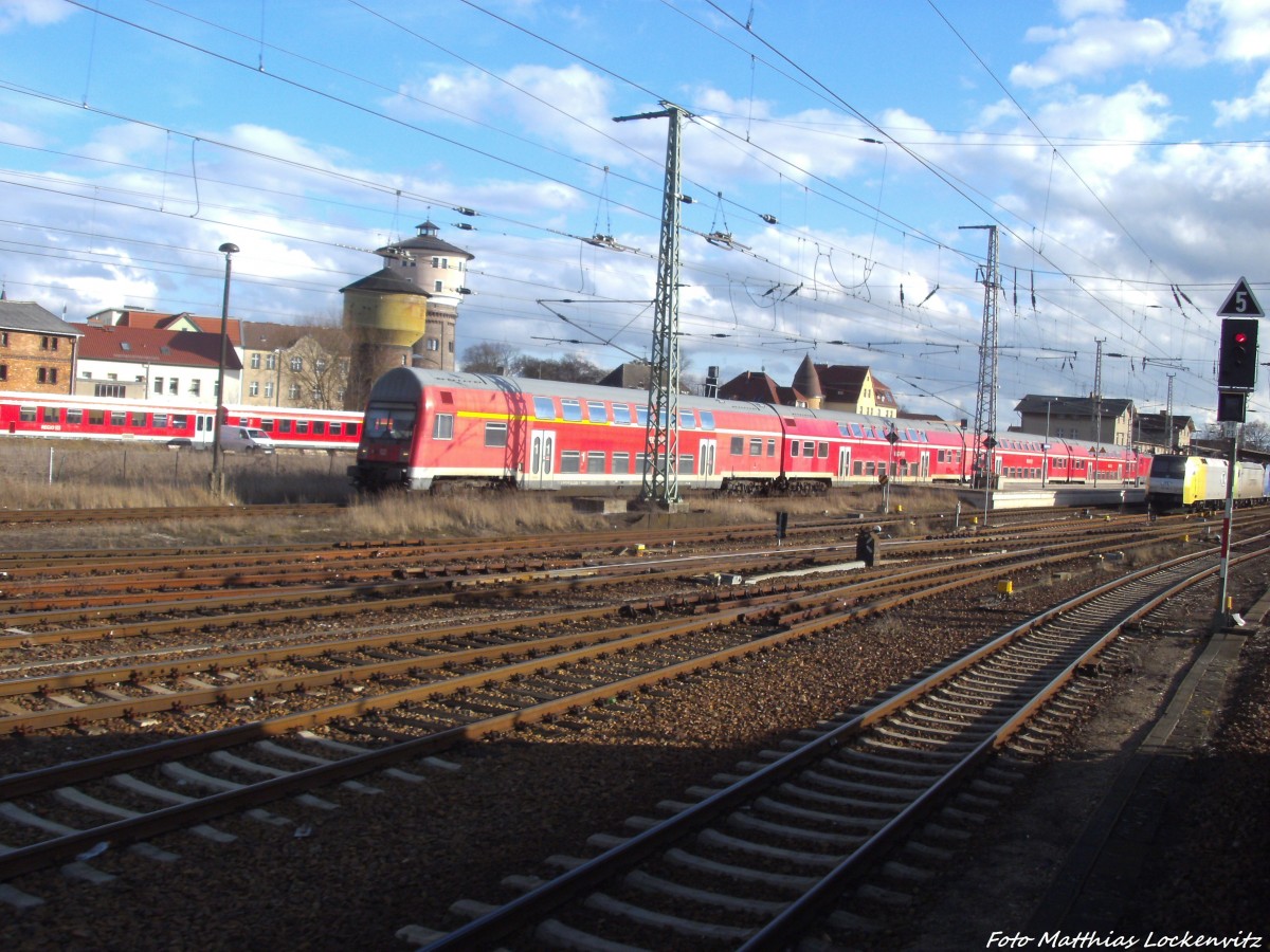 Regionalbahn nach Schwerdt (oder) bei der Ausfahrt aus Angerm�nde am 16.2.14