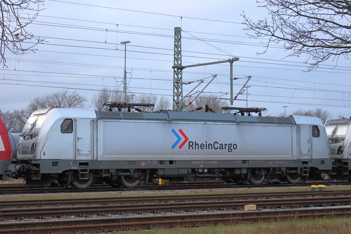 Rhein Cargo 187 071-6 am 06.01.2018 in Hamburg - Hohe Schaar.