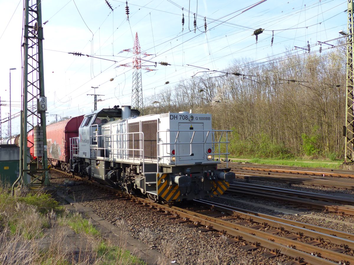 Rhein Cargo Diesellok DH 708 Rangierbahnhof Kln Gremberg. Porzer Ringstrae, Kln 31-03-2017.                                      Rhein Cargo dieselloc DH 708 rangeerstation Keulen Gremberg. Porzer Ringstrae, Keulen 31-03-2017.