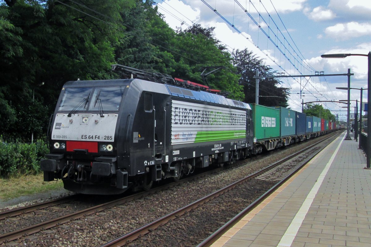 RTB 189 285 d�nnert durch Tilburg-Universiteit am 14 Juli 2016.