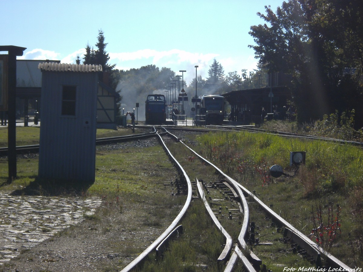 R�BB 251 901 & PRESS 650 032-4 im Bahnhof Putbus am 2.10.13