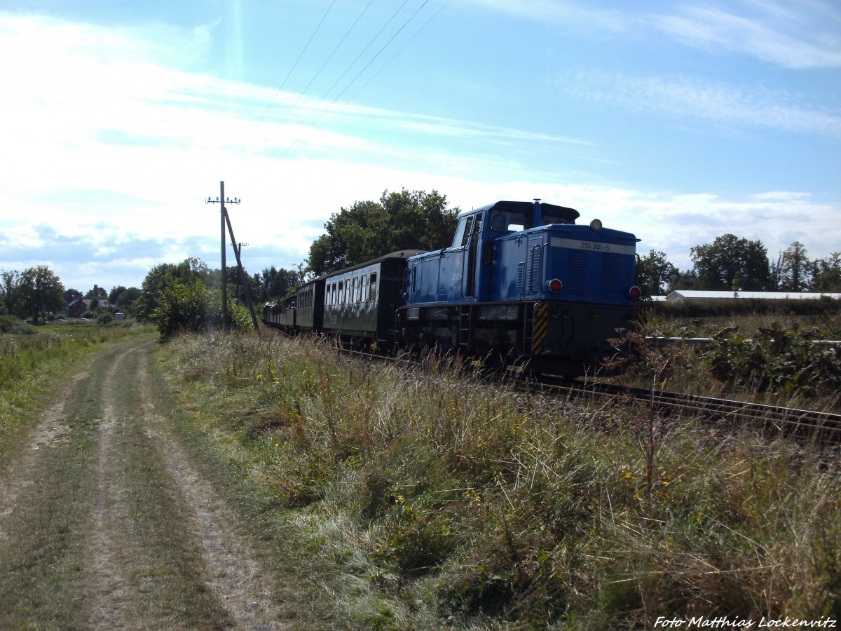 R�BB 251 901 als Schlusslicht unterwegs nach Lauterbach Mole am 27.8.13