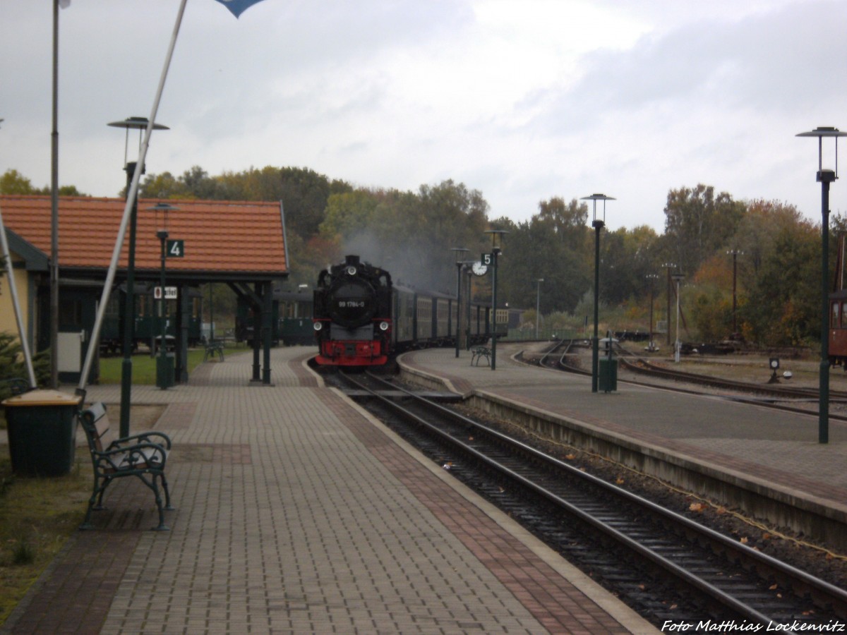 R�BB 99 1784 bei der Einfahrt in Putbus am 17.10.13