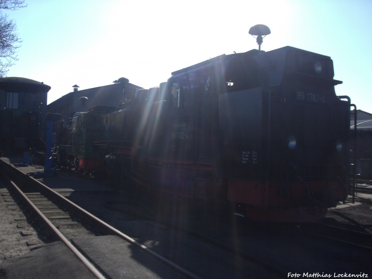 R�BB Mh 53 und 99 1782 abgestellt am Kleinbahn BW Putbus am 20.3.14