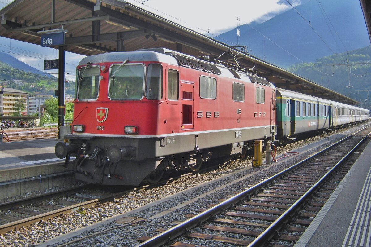 SBB 11153 ist mit ein RB aus Domodossola in Brig eingetroffen am 14 September 2010.