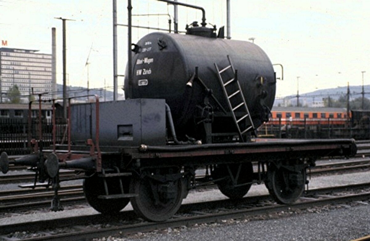 SBB Betriebswerkstatt Z�rich, Tag der offenen T�r am 25.10.1980. - Radlager.