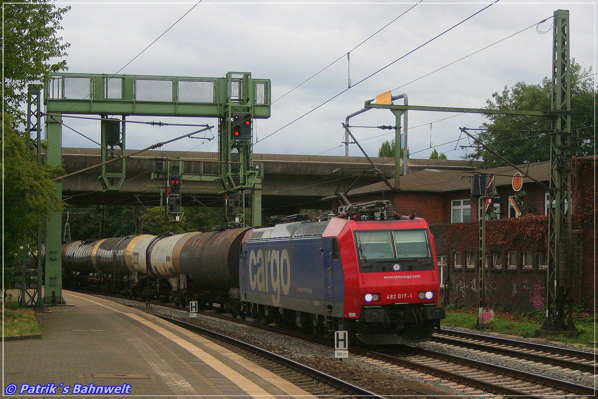 SBB Cargo 482 017 mit Kesselwagenzug
am 01.09.2019 in Hamburg-Harburg
