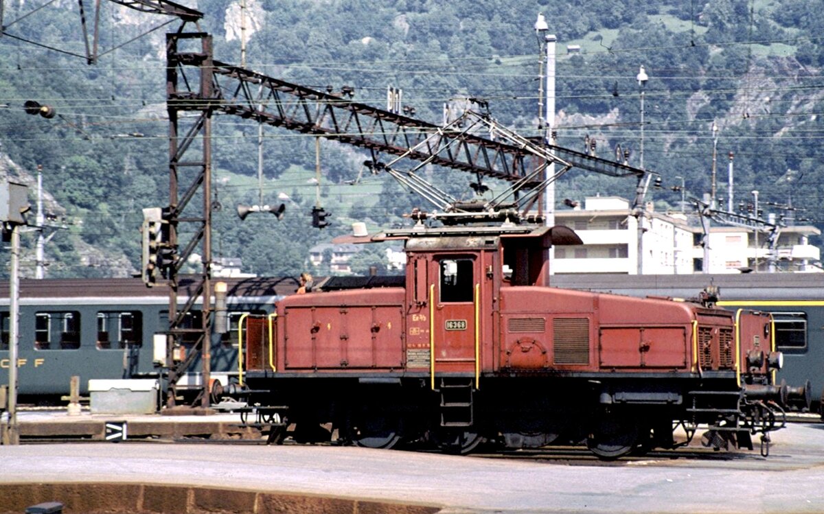 SBB Ee 3/3 Nr.16 368 in Brig am 21.08.1979.
