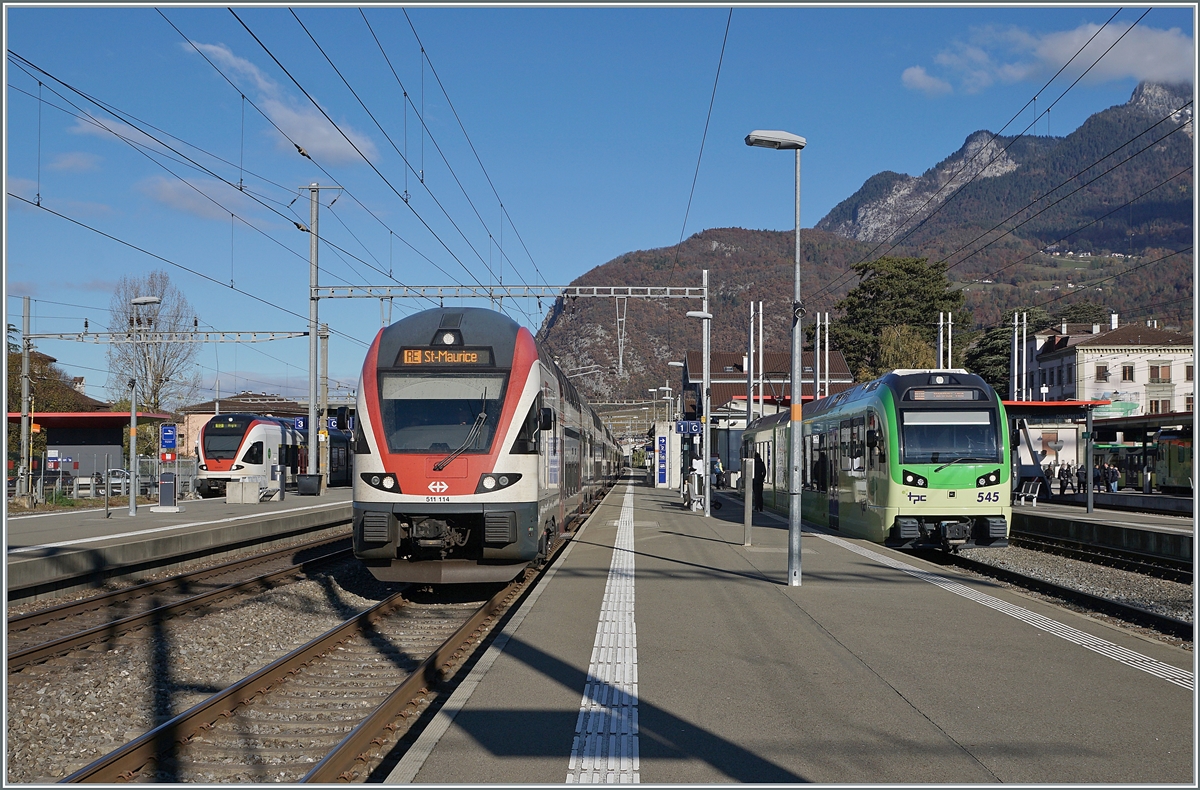SBB RABe 511 und TPC Beh 2/6 in Aigle. 

5. Nov. 2021