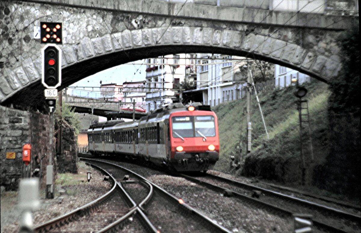 SBB RBDe 560 in Montreux am 25.06.1999.