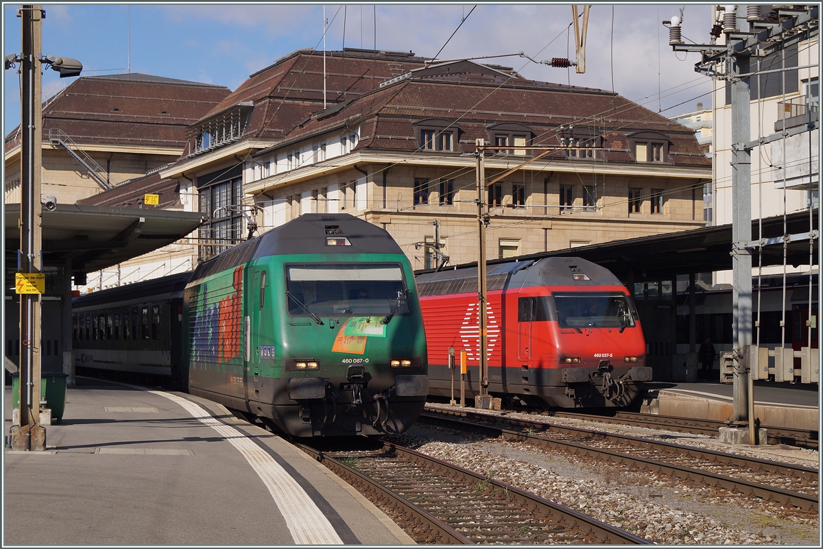 SBB Re 460 087-0 mit ihre IR nach Brig und Die SBB Re 460 037-5 mit ihrem IC nach St.Gallen in Lausanne.
2. März 2014