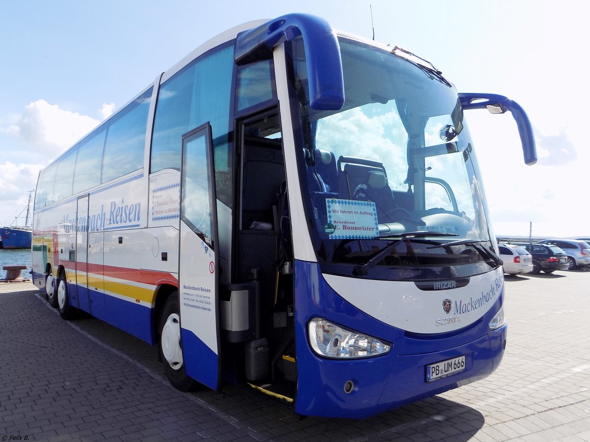 Scania Irizar von Mackenbach Reisen aus Deutschland im Stadthafen Sassnitz. 