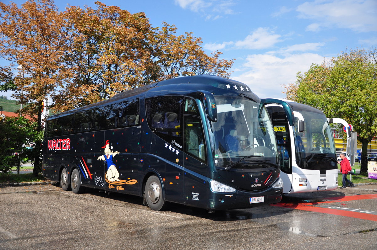 Scania Irizar von WALTER Reisen aus �sterreich in Krems gesehen.