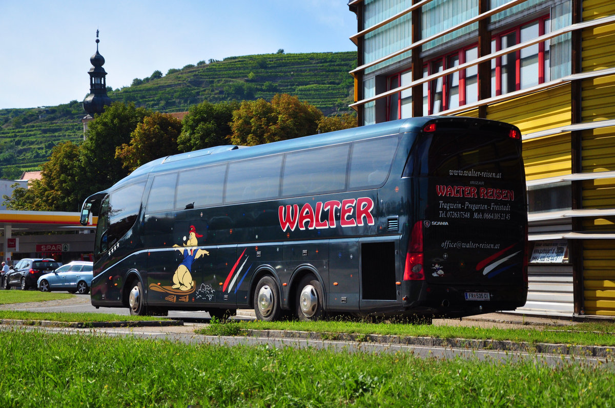 Scania Irizar von WALTER Reisen aus �sterreich in Krems gesehen.