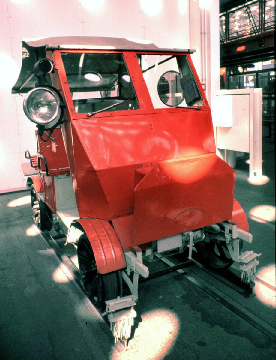Schienendraisine im Verkehrshaus Luzern am 26.08.1999.
