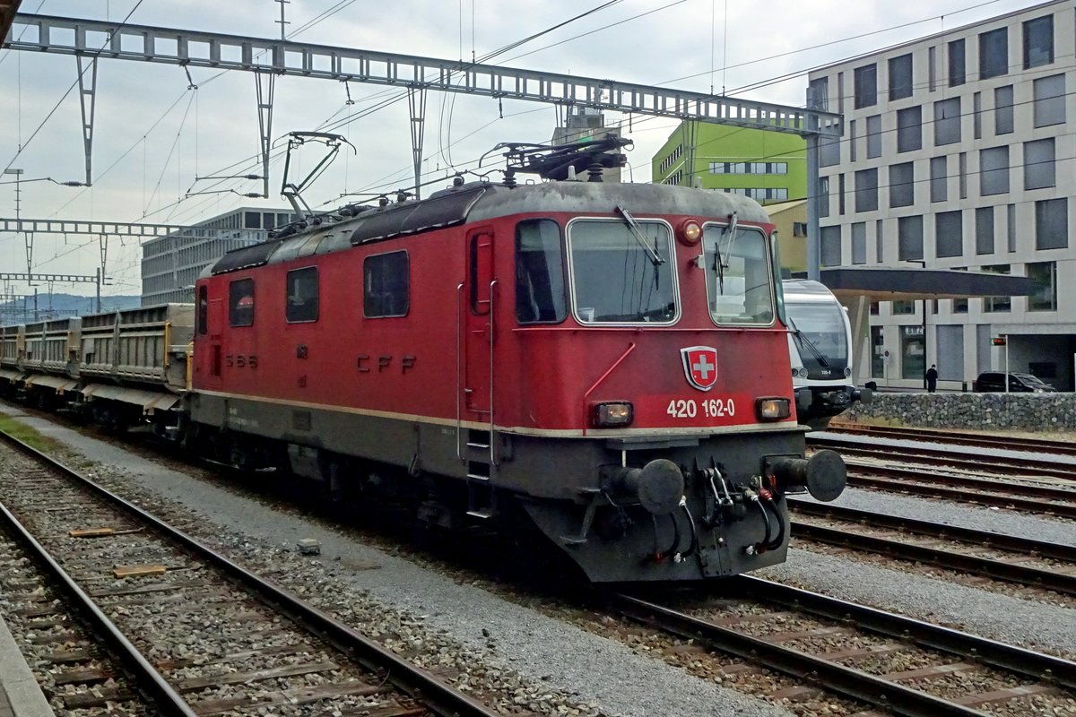 Schötterzug mit 420 162 durchfahrt am 25 Mai 2019 Brugg AG. 