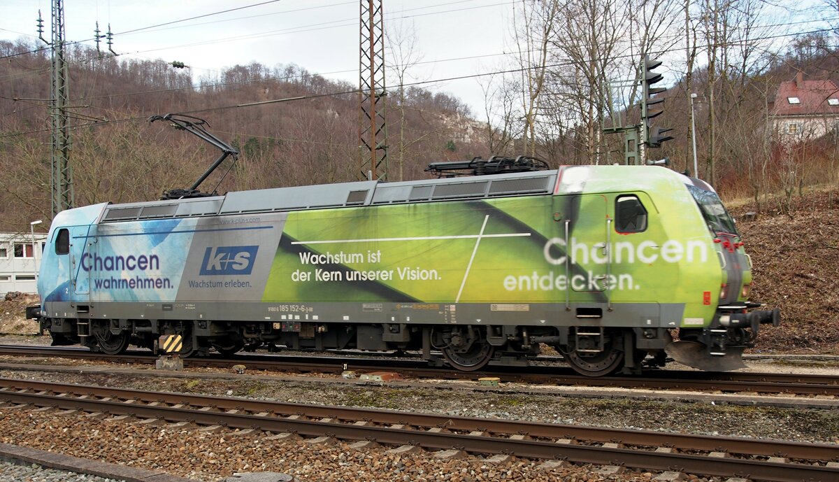 Schublok 91 80 6 185 152-6 D-DB der Railion Logistics mit Werbung K+S in Geislingen Steige am 21.02.2020.