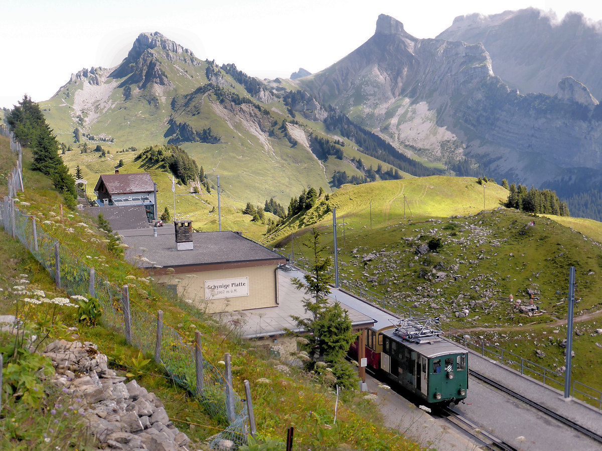 Schynige Platte Bahn: Lok 63 mit geöffneter Seitenwand auf der Schynigen Platte, 22.August 2014. 