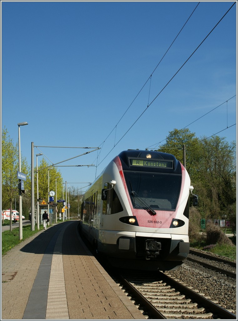 Seehas - Flirts verkehren im Regionalverkehr zwischen Konstanz und Engen. Hier bei Singen am 7. April 2011