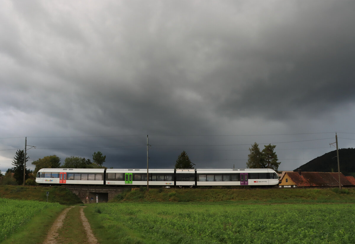 Seelinie Rorschach - Arbon - Romanshorn - Kreuzlingen - Stein am Rhein - Schaffhausen: Thurbo GTW 2/8 782 bei der Wegfahrt von Stein am Rhein Richtung Etzwilen. 6.Oktober 2021 