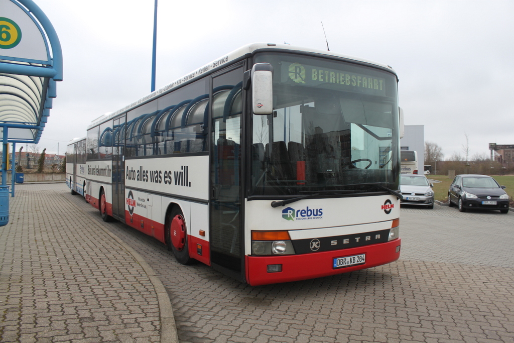 Setra 315 H abgestellt in H�he Rostock Hauptbahnhof/S�d.26.03.2016
