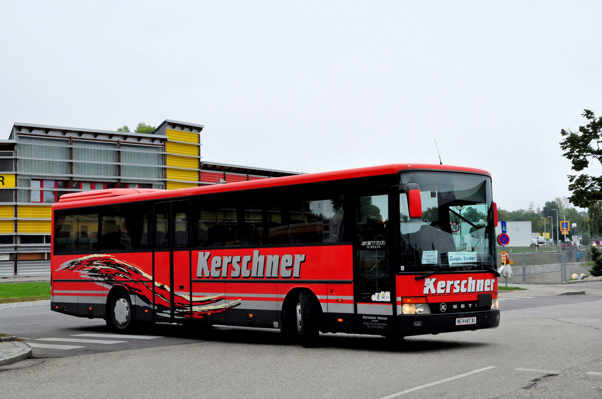 Setra 315 H vom Reiseb�ro Kerschner aus Nieder�sterreich in Krems gesehen.