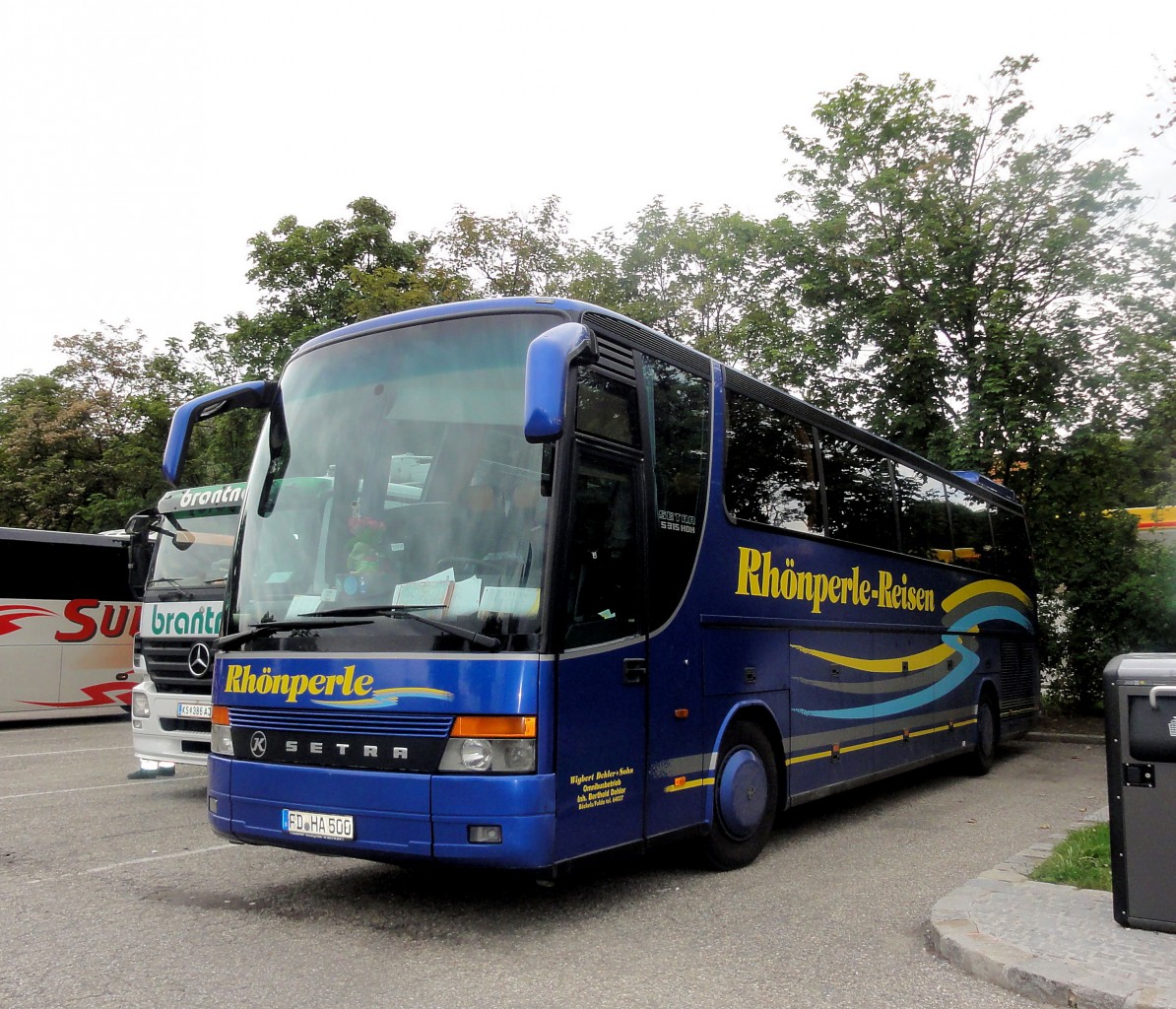 SETRA 315 HDH von WIGBERT DEHLER & SOHN  Rhnperle  am 27.6.2013 in Krems an der Donau.